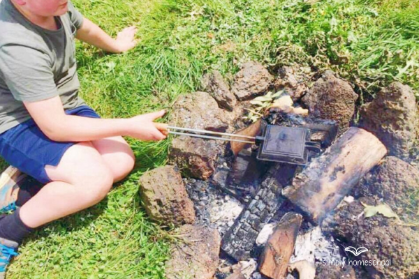 What counts as learning? Homeschool advice from Simply Homeschool. Outdoor sustainable living Australian homeschool unit studies from Simply Homeschool.